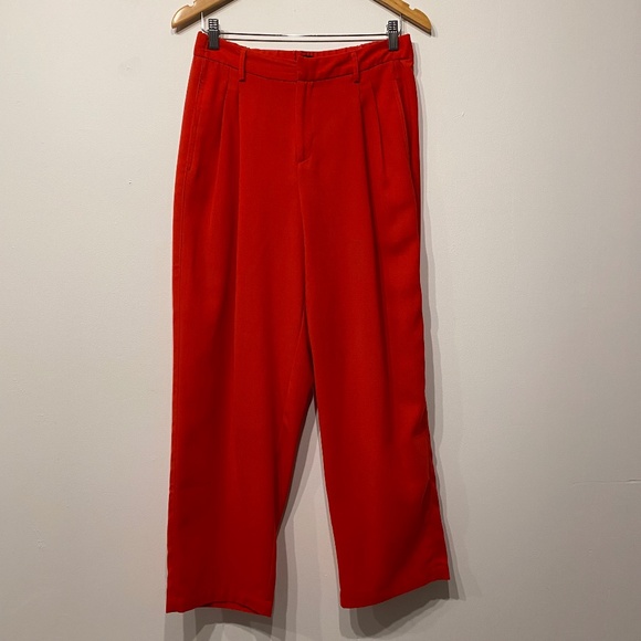 Urban Outfitters Red Pleated Straight Barrel Leg Dress Pants - Picture 1 of 5